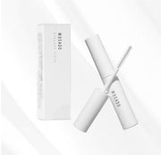WOSADO Eyelash Fixer included in the Fixer and Pouch care bundle; magnetic lashes are not included.